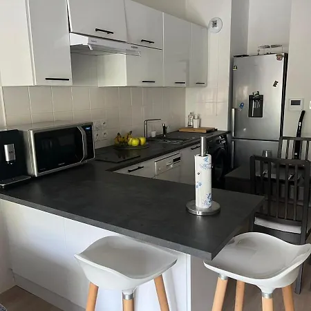 T2 Avec Un Grand Blacon Appartement